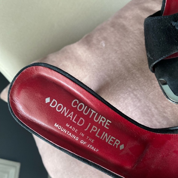 Donald Pliner Couture black suede sandals - Picture 3 of 3
